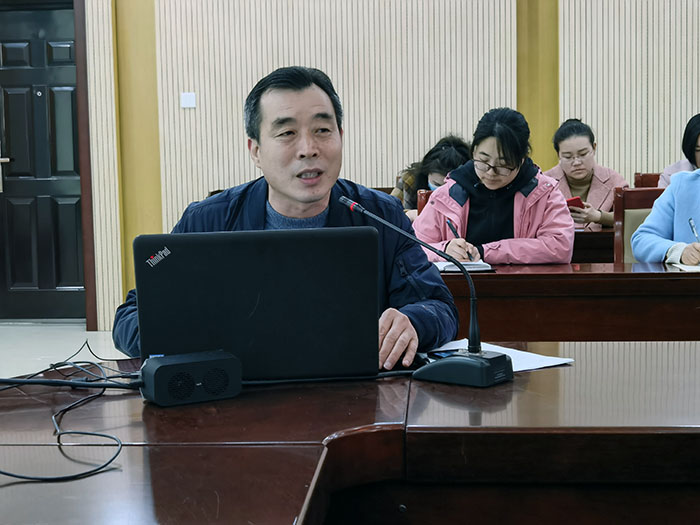 午夜剧场
召开《深化新时代教育评价改革总体方案》学习培训会2.jpg